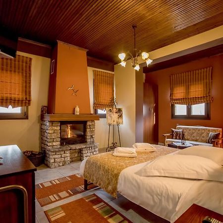 Kynthia Guesthouse Неохори Екстериор снимка