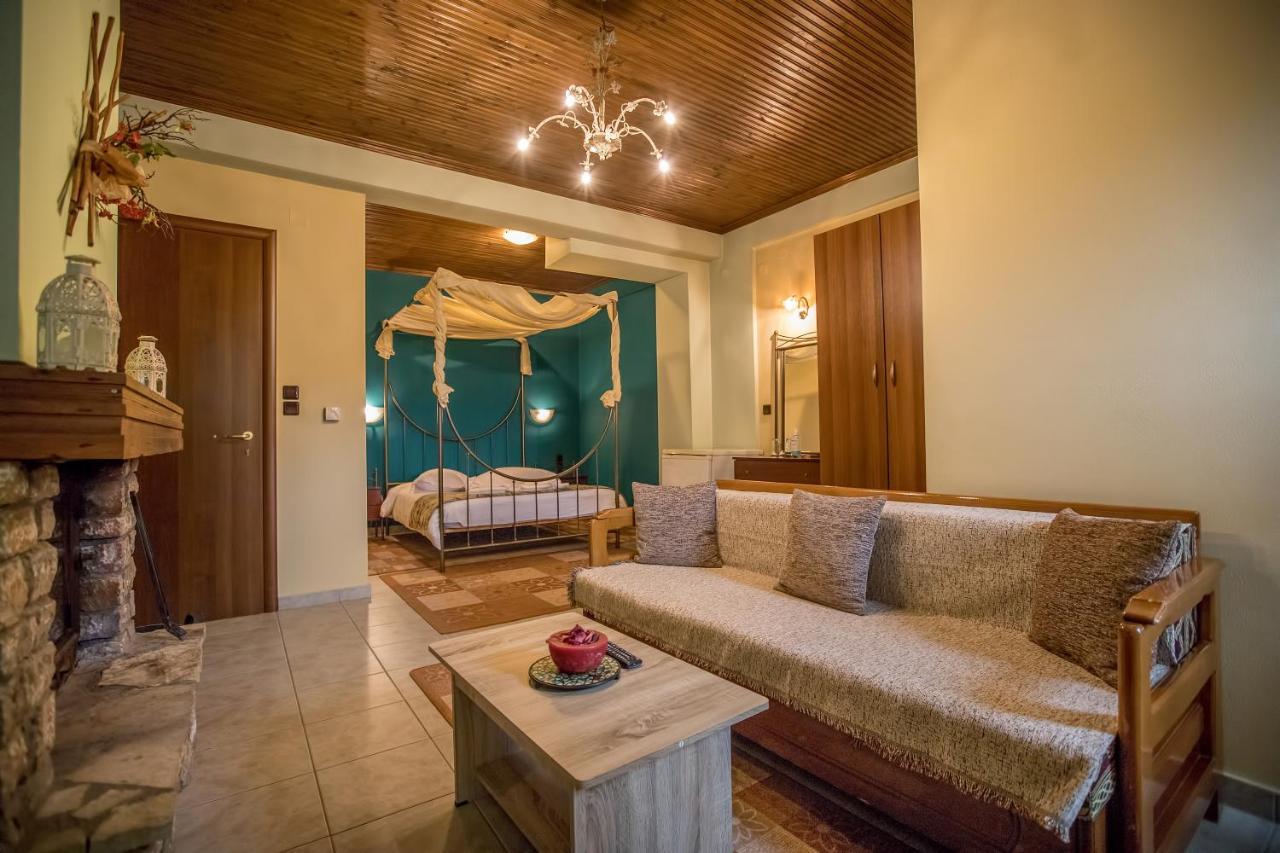 Kynthia Guesthouse Неохори Екстериор снимка