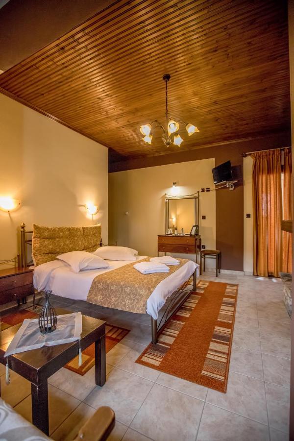 Kynthia Guesthouse Неохори Екстериор снимка
