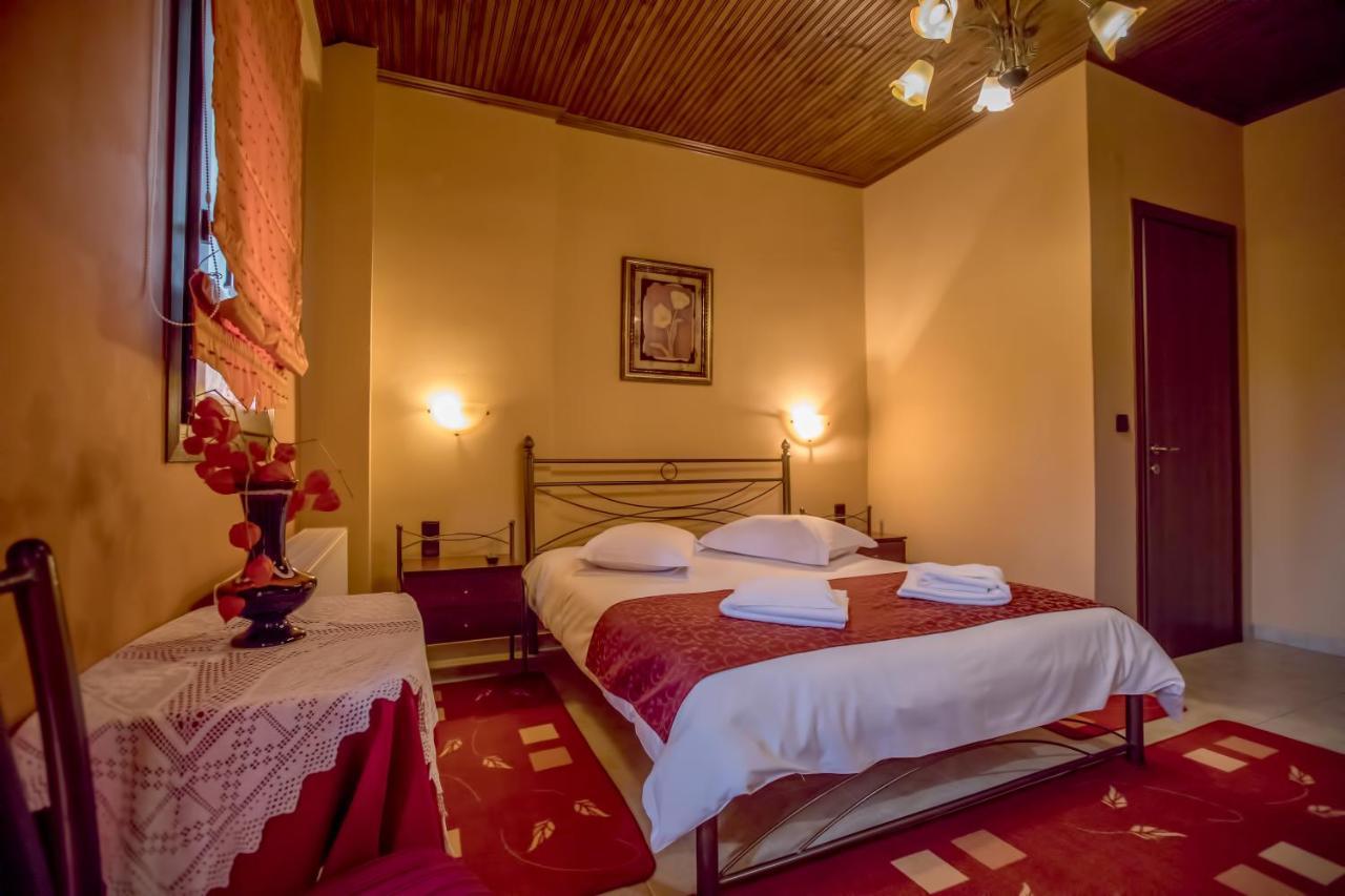 Kynthia Guesthouse Неохори Екстериор снимка