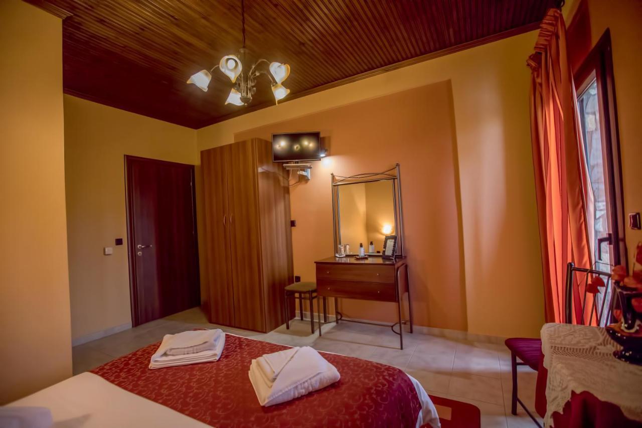 Kynthia Guesthouse Неохори Екстериор снимка
