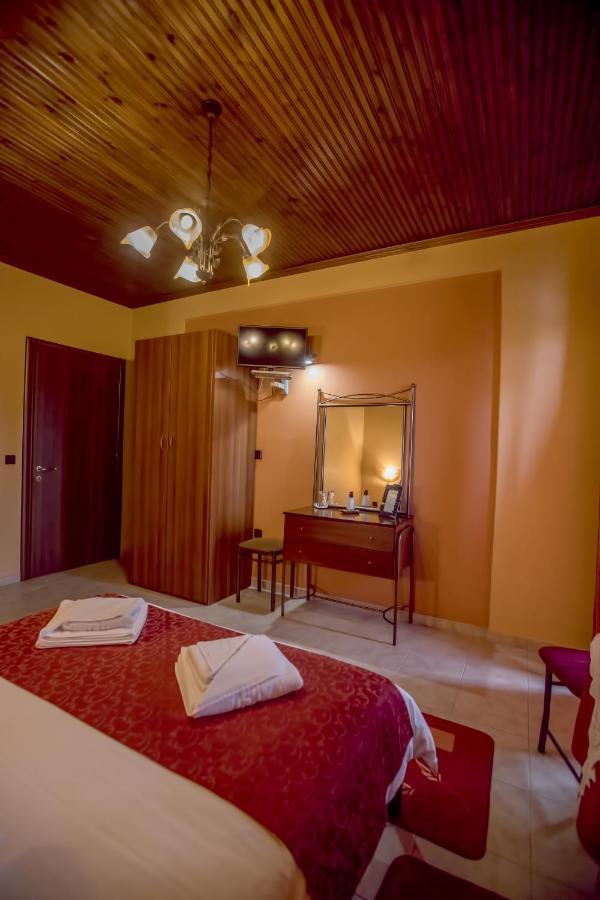 Kynthia Guesthouse Неохори Екстериор снимка