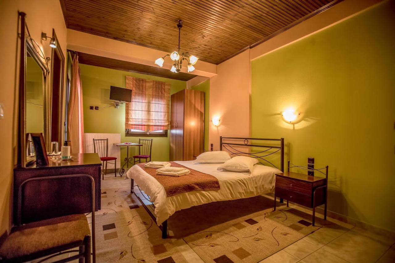 Kynthia Guesthouse Неохори Екстериор снимка