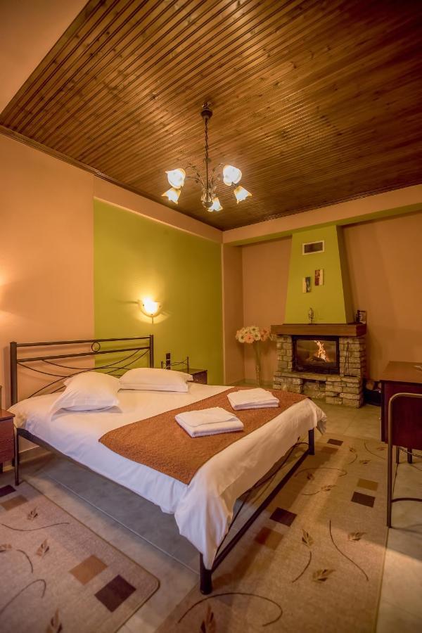 Kynthia Guesthouse Неохори Екстериор снимка