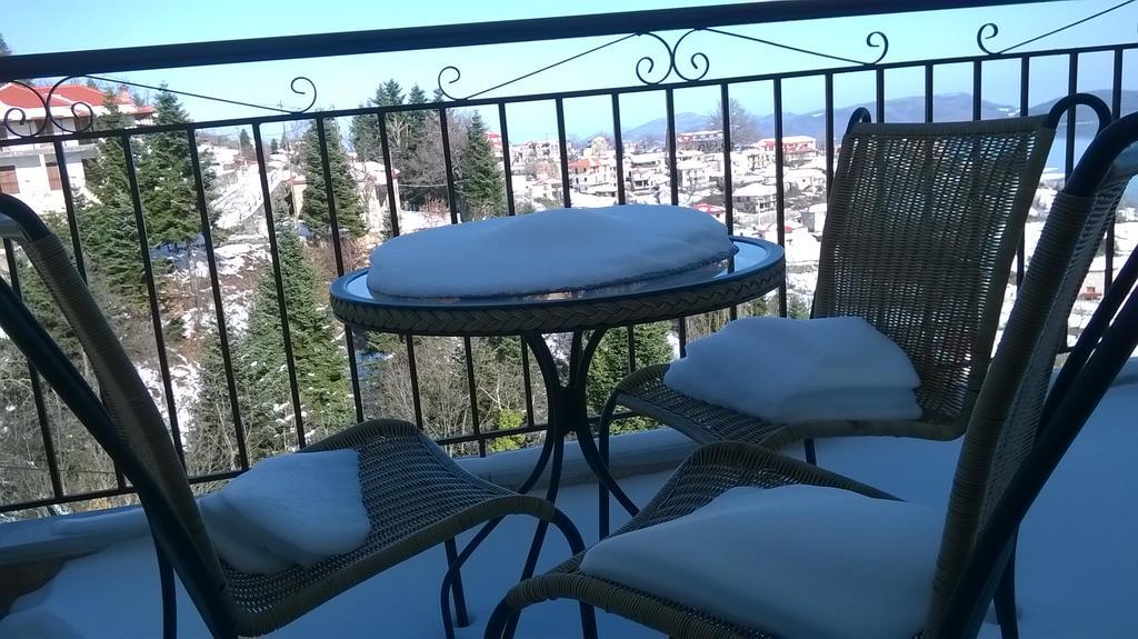 Kynthia Guesthouse Неохори Екстериор снимка